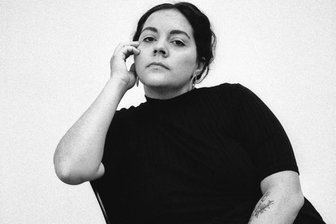 Ihre Lieder sollen erfrischend anders sein - wie Minze - Susi Wittig alias Like Mint bringt voraussichtlich Anfang 2022 ihr neues Folk-Album auf den Markt. Die Wurzeln der Wahlberlinerin, auch die musikalischen, liegen im erzgebirgischen Zschorlau.
