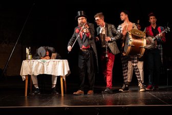 Im Chemnitzer Fritz-Theater lädt ein „Klezmer-Zirkus“ ein -