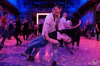 Im Chemnitzer „Kraftverkehr“ steigt eine Salsa-Party - Zu heißen Rhythmen sollen sich die Tänzer im „Kraftverkehr“ bewegen.