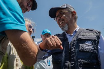 Im Ebola-Gebiet: WHO-Chef fordert bessere Zusammenarbeit - Der WHO-Chef besucht den Ebola-Hotspot.