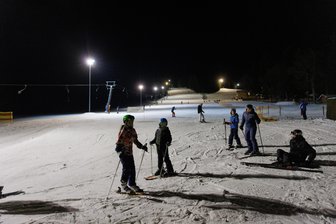 Im Erzgebirge öffnen weitere Pisten - In Crottendorf startet an diesem Freitag, 13 Uhr der Skibetrieb.