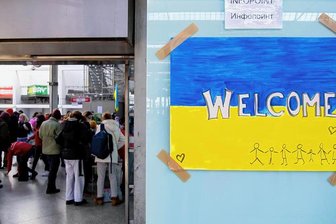 Im Erzgebirge soll Containerdorf für Geflüchtete entstehen - Der Erzgebirgskreis stößt bei der Unterbringung von Geflüchteten an seine Grenzen. Es laufen bereits Planungen für ein Containerdorf und weitere Notunterkünfte. 