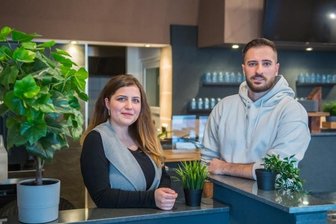 Im Fast-Food-Restaurant gibt's Pasta - Selimka Dervishoska und Geladin Dervishoski hoffen, das neue italienische Restaurant "De'Sapor" in Aue bald öffnen zu können. 