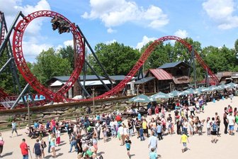 Im Freizeitpark Plohn starten die Mystischen Mittsommernächte - Die Achterbahn Dynamite sorgt im Freizeitpark Plohn für Nervenkitzel pur.