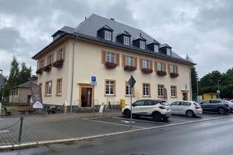 Im Kiosk „Alte Post“ in Flöha gibt es jetzt auch Bus- und Bahntickets - Im Kiosk-Laden „Alte Post“ gibt es jetzt auch Bus- und Bahntickets für das VMS-Gebiet.