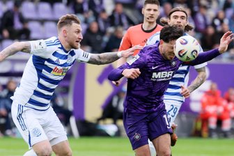 Im letzten Drittliga-Heimspiel: Erzgebirge Aue punktet gegen Aufstiegskandidat Duisburg - Die Kapitäne beider Teams unter sich: Duisburgs Alexander Hahn (l.) und Aues Marcel Bär (r.).