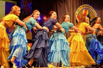 Im oberen Vogtland  sind die Narren los - Das Brambacher Carnevalsvolk startete am Freitag in die neue Faschingssaison. Sie steht unter dem Motto "Helau ihr Narren, aufgewacht - Brambach feiert eine Disney-Nacht". Ein Prinzenpaar wird noch gesucht.