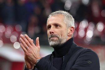 Im Pokal gelingt RB Leipzig gegen Frankfurt der Befreiungsschlag - Marco Rose applaudiert nach dem überzeugenden Pokalauftritt seiner Mannschaft.
