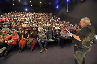 „Im Prinzip Familie“ – Kinopolis Freiberg zeigt 24. Ausgabe der Filmreihe „Tacheles“ - Thomas Erler moderiert die Reihe „Tacheles“ im Kinopolis.