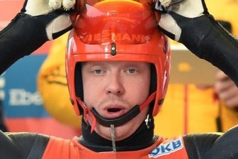 Im Training Bahnrekorde auf Sahneeis - Ralf Palik - Olympiasieger Felix Loch könnte in Altenberg zum vierten Mal in Folge den Gesamtweltcup gewinnen.