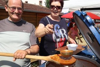 Im Vereinsgarten in Pfaffroda wird mit Gulaschsuppe und Blasmusik gefeiert - 