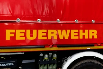 Imbissmitarbeiterin erleidet in Bad Elster beim Hantieren mit einer Gasflasche schwere Verbrennungen - 