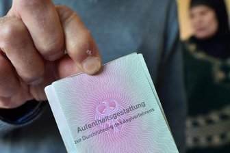 Immer mehr Asylverfahren an Gerichten - Schnellere Entscheidungen -