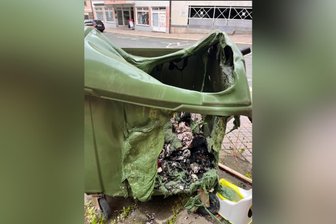 Immer wieder gehen in Plauen Müllcontainer in Flammen auf – In einem befand sich brisantes Material - Ein Müllcontainer an der Melanchthonstraße hat gebrannt. Es ist nicht der einzige.
