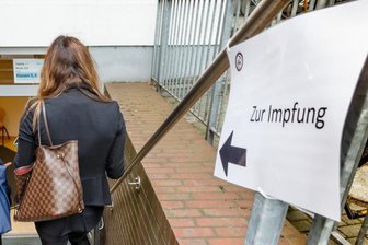 Impfen an Schulen: So soll es in Sachsen organisiert werden - Impfaktion an einer Schule