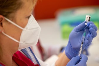 Impfpflicht: Gesundheitsamt verschickt Aufforderungen an Erzgebirger -