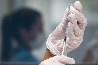 Impfpflicht in der Pflege: Genesung verschafft Einrichtungen Zeit -