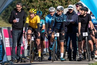 In 80 Runden auf den Berg - Der Start zum Zeitfahren sowie dem Verfolgungsrennen erfolgte am Samstag in Sörnzig. Einen Tag später gingen 29 Aktive beim "Everesting" auf die Strecke. Dabei strampelte der Sieger, Roy Bruns, satte 102-mal den Anstieg hinauf und verbesserte seinen Rekord aus dem Vorjahr. 