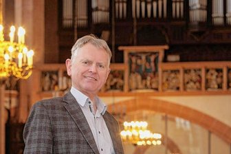 In Annaberg-Buchholz sind alle Register gezogen: Kantor geht in Ruhestand - Der Kantor und langjährige Kirchenmusikdirektor Matthias Süß und die Große Walcker-Orgel in der Sankt Annenkirche - seit 19 Jahren eine ganz besondere Beziehung. Sie geht am 31. März offiziell zu Ende.