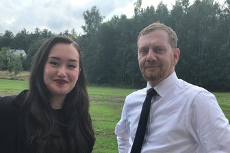 In den Ferien: Plauenerin absolviert Praktikum bei Sachsens Ministerpräsident - Kristina Kayser absolviert ein einwöchiges Praktikum bei Sachsens Ministerpräsident Michael Kretschmer.