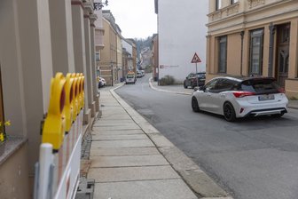 In dieser Stadt im Erzgebirge kommt es nach Ostern zu mehreren Vollsperrungen - Die Karlsbader Straße ist im Bereich der Hausnummern 31 bis 33 vom 22. bis 29. April voll gesperrt.