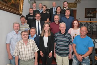 In Eibenstock tritt ganze Unternehmerfamilie zur Kommunalwahl an - Diese Frauen und Männer waren im Stadtrat Eibenstock in den letzten vier Jahren tätig. Die Mehrheit von ihnen tritt nun wieder an.