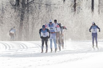In eisiger Kälte durch Estland – beim Marathon auf Skiern - Der Tartu Skimarathon führt über 63 Kilometer von Otepää nach Elva. Benannt ist er nach der nahegelegenen Kreisstadt, die mit knapp 100.000 Einwohnern die zweitgrößte in Estland ist.