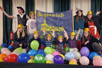 In Greifendorf geht es zum Fasching "Zurück in die Zukunft" - Die Jugendclub Greifendorf ist für die Faschingsfete am Samstag schon gut vorbereitet. 