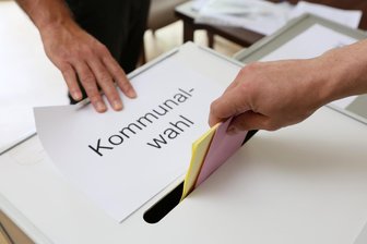 In Grünhain-Beierfeld wird am 1. September auch ein neuer Stadtrat gewählt - Am 1. September sollen die Bürger der Stadt Grünhain-Beierfeld neben nicht nur über die Landtagskandidaten, sondern auch über die Zusammensetzung des künftigen Stadtrats sowie über die Kandidaten für die beiden Ortschaftsräte Grünhain und Waschleithe abstimmen.