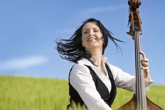 „In jedem Alter ist das möglich“: Erzgebirgerin erlernt mit 27 ein neues Instrument - Luise Egermann spielt unter anderem bei den Auer Sinfonikern.