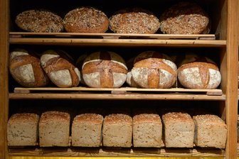 In gleich drei Bäckereigeschäfte ist in der Nacht zu Mittwoch eingebrochen worden.