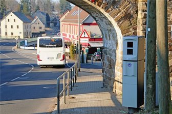 In Naundorf steht Mittelsachsens neuer Superblitzer - Der stationäre Blitzer an der B 173 im Tempo-30-Abschnitt in Naundorf in Richtung Freiberg wurde Anfang März freigeschaltet.