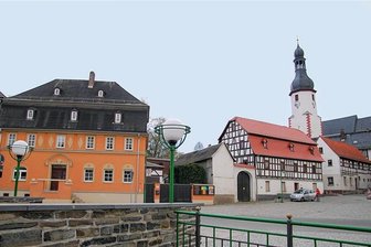 In Neumark sind nachts die Lampen aus und das Wasser auf der Schultoilette bleibt kalt - Von 0 bis 4 Uhr sind die Straßenlaternen in Neumark ausgeschaltet. Daran wird sich auch nichts ändern.