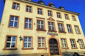 In Neumark zählt jetzt jede Einsatzminute - Im Neumarker Rathaus wurde die Abrechnung für Feuerwehreinsätze geändert.