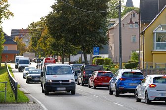 In Oberlungwitz ist jetzt lange Geduld gefragt - Stau auf der B 173 wird es in den nächsten Wochen in Oberlungwitz wohl regelmäßig geben.