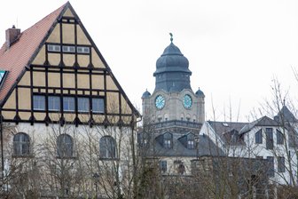 In Plauen starten die Stadtführungen mit den Winterferien eher - Führungen durch Plauens Altstadt bieten Wissenswertes und Unterhaltsames.