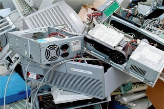 In Plauen werden die Container für Elektro-Altgeräte abgebaut - Der Vogtlandkreis zieht die Container für Elektro-Altgeräte ab.