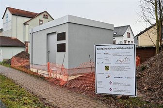 In Rochlitz surft es sich jetzt turboschnell - In der Nähe der Kreuzung Poststraße und Leipziger Straße in Rochlitz ist ein sogenannter POP-Verteiler für das Glasfasernetz errichtet worden.