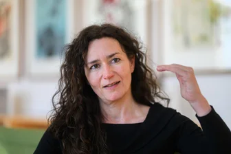 In Sachsens Justiz reichen erstmals Ausbildungsplätze für Jura-Absolventen nicht aus: Fehlt eine „Landeskinderregelung“? - Ermutigt zur wiederholten Bewerbung im Juristischen Vorbereitungsdienst in Sachsen, „auch wenn es beim ersten Mal bedauerlicherweise nicht geklappt hat“: Justizministerin Constanze Geiert (CDU).