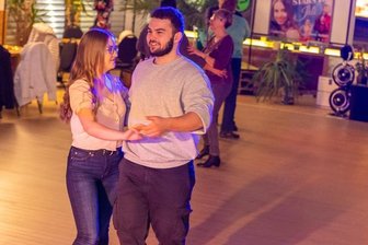 In Tanzschulen geht es wieder los - Lange war das Tanzparkett im Tanzstudio 1,2 Step verwaist. Nun wird wieder getanzt. 