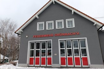 In welchem Dorf im Vogtland Feuerwehrleute kostenlos parken dürfen - Der Gemeinderat würdigt die aktive Mitarbeit bei der Feuerwehr mit Vergünstigungen beim Parken.