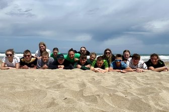 In Zeus‘ Wohnzimmer: Freiberger Schwimmer holen auf Kreta Schwung - Unter griechischer Sonne trainiert: die Schwimmer des SSV Freiberg auf Kreta.