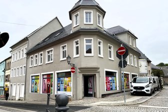 In zwei Wochen ist Eröffnung: Ernsting`s Family in Hainichen legt vor - wann zieht Tedi nach? - Hier am Markt in Hainichen eröffnet am 6. Juni eine neue Filiale von Ernsting’s Family.