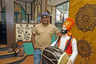Indisches Restaurant „Ganesha“ in Zwickau soll als „Delhi“ wiedereröffnen - Surendra Phapa aus Nepal übernimmt das Lokal „Ganesha“ in Zwickau.