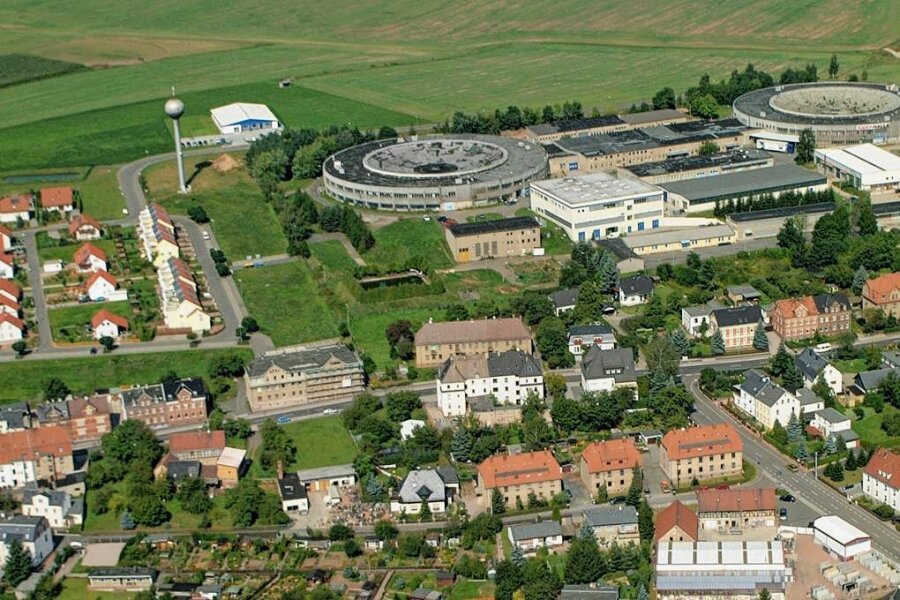 Industriesiedlung: Werdauer GGV saniert Wohnhaus - In Fraureuth saniert die Werdauer Gebäude- und Grundstücksverwaltung jetzt ein Haus in der Industriesiedlung.