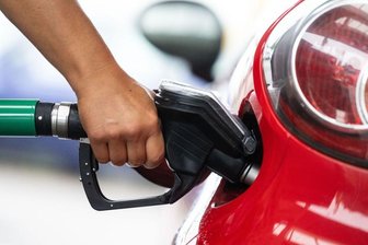 Das Auslaufen des Tankrabattes, der von Juni bis August 2022 galt, führte laut Statistikbehörde im September zu einer Verteuerung der Kraftstoffe um 12,3 Prozent gegenüber dem Vormonat August.
