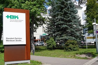 Inflationsausgleich am Zwickauer Klinikum: Ärzte erhalten Sonderzahlungen, Pfleger nicht - Am Heinrich-Braun-Klinikum in Zwickau kriegt nur ärztliches Personal die Inflationsausgleichsprämie. Die Linke im Zwickauer Stadtrat hat dafür kein Verständnis.