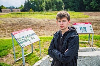 Info-Tafeln neben NSU-Opfergedenkhain in Zwickau sorgen für Kritik - Jakob Springfeld regt an, neben den Tafeln zum Feuchtbiotop Ziegelwiese auch für mehr Infos zu den NSU-Mordopfern zu sorgen. 