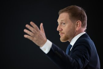 Infrastruktur-Sondervermögen: Warum Sachsens Ministerpräsident Kretschmer Erwartungen dämpft - Sachsens Ministerpräsident Michael Kretschmer (CDU).