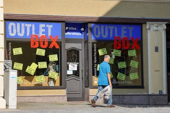 Innenstadt in Glauchau bald ohne Outlet-Box: Warum der Laden an der Brüderstraße geschlossen wird - In der Outlet-Box in der Innenstadt hat der Räumungsverkauf begonnen.